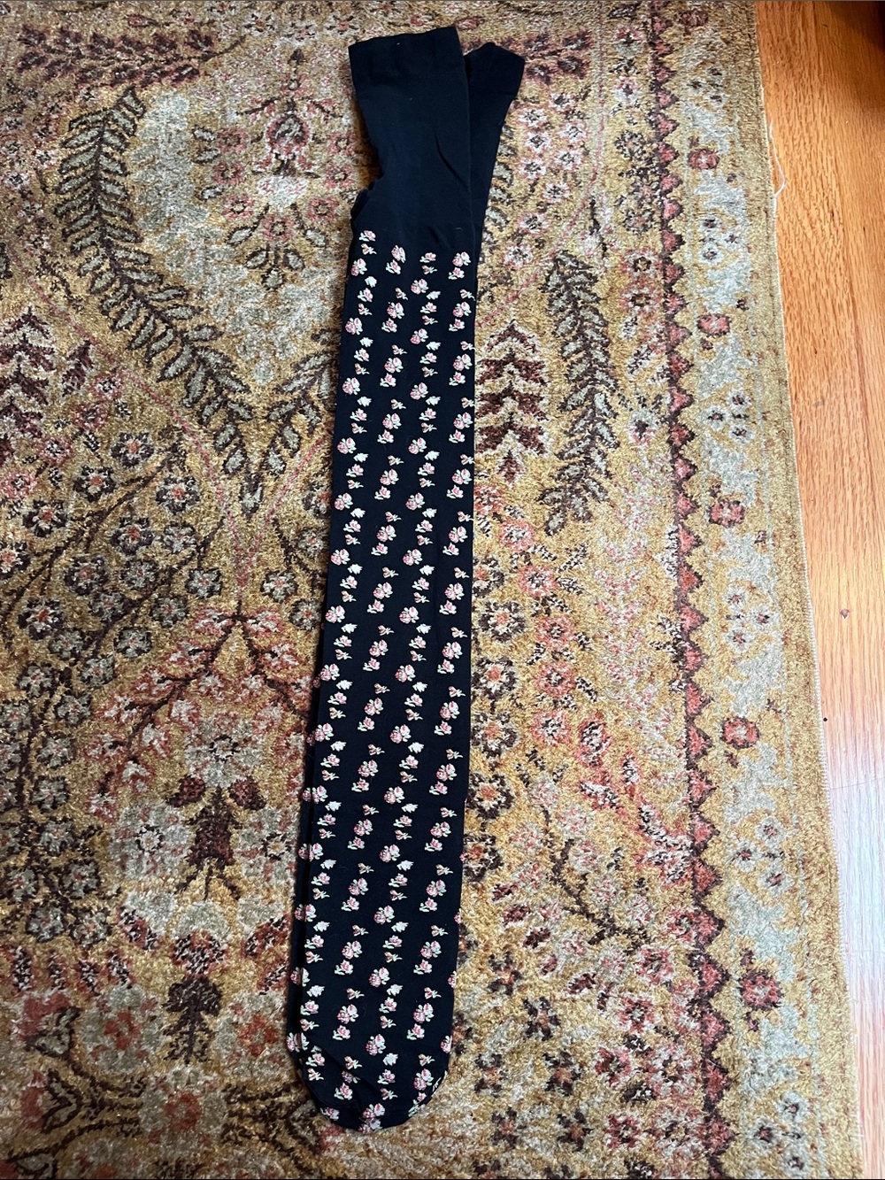 Y2K 2000s black and floral print nylons tights